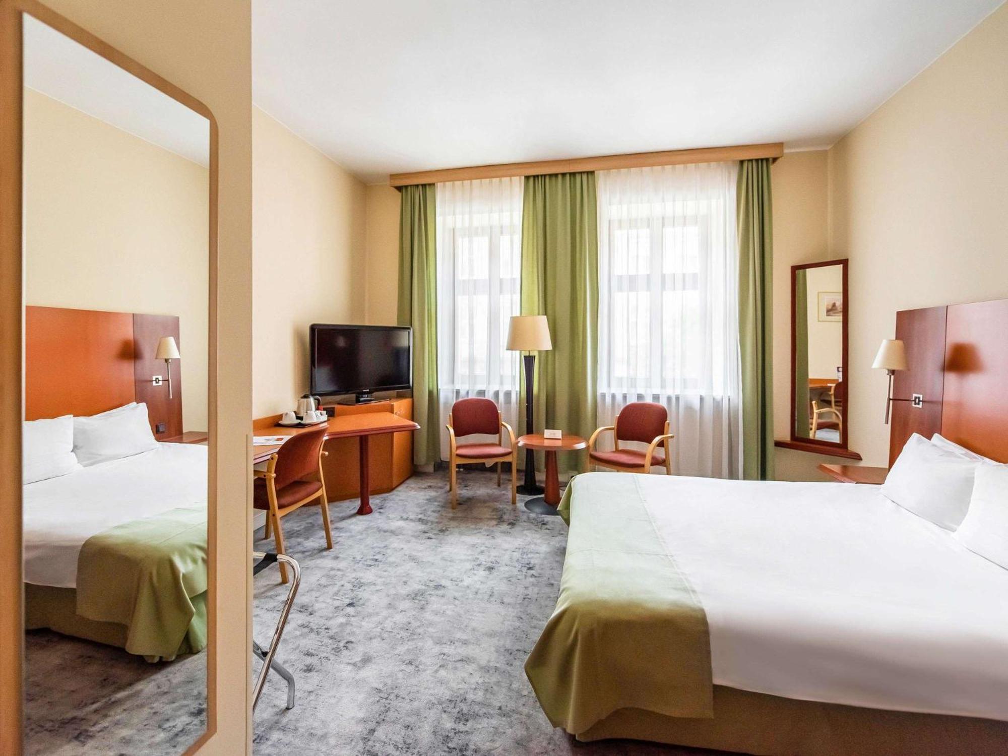 เมอร์เคียว โอโปเล Hotel ออปอเล ภายนอก รูปภาพ