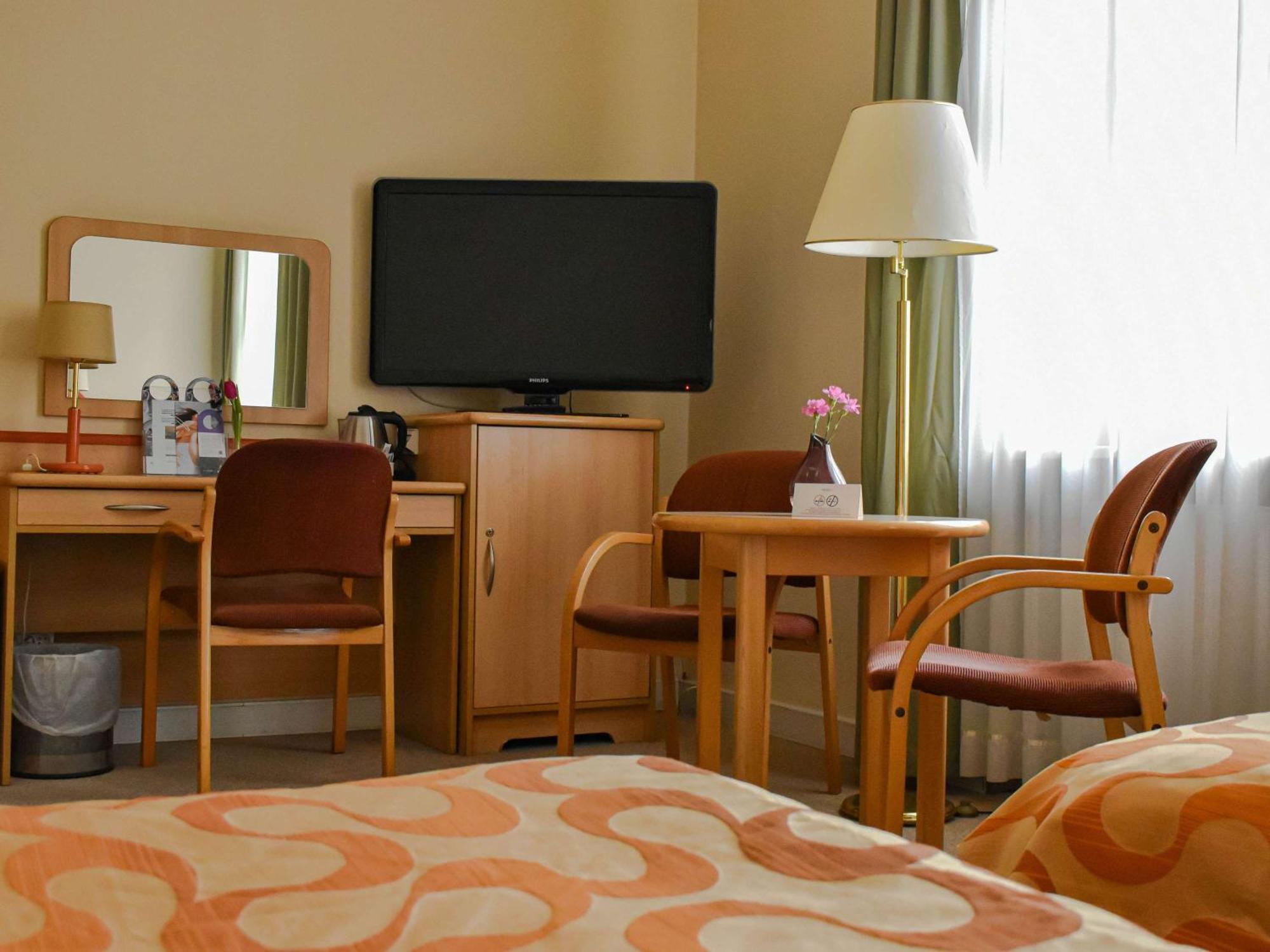 เมอร์เคียว โอโปเล Hotel ออปอเล ภายนอก รูปภาพ